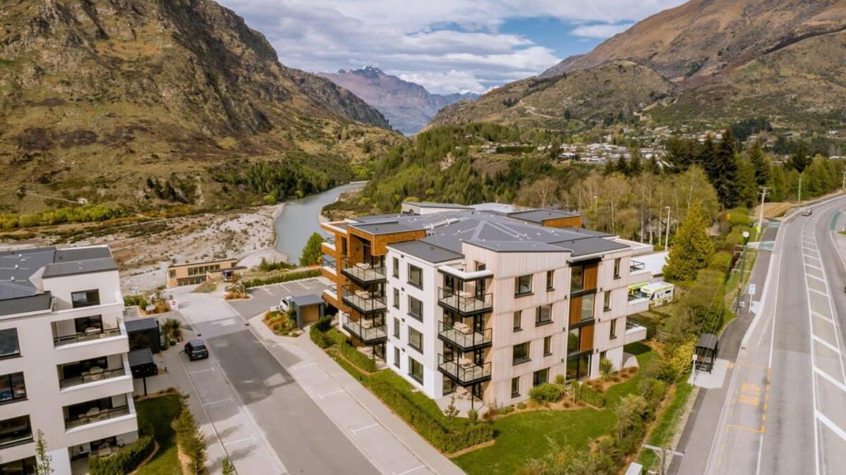 Penthouse Leisure Apartment Queenstown Exterior photo